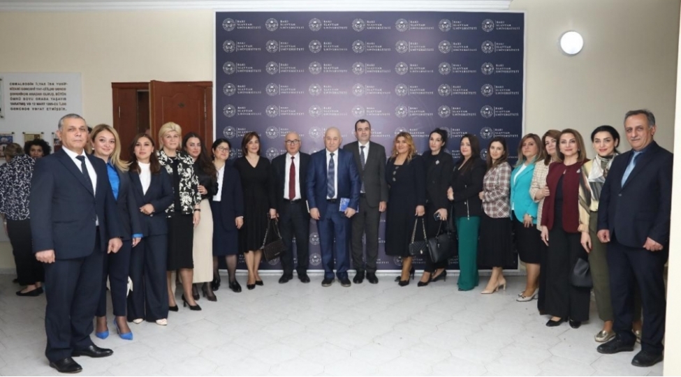 bsu-da-itic-2025-iii-beynelxalq-elmi-konfransi-cherchivesinde-xarici-ekspertlerle-tecrube-mubadilesi-gorushu-kechirilib