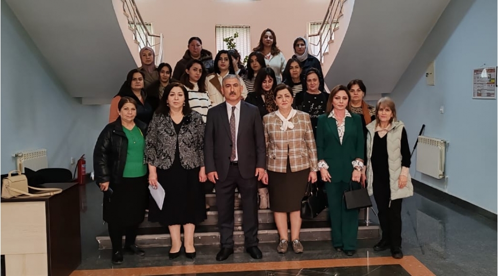 insanlara-nur-bexsh-eden-boyuk-alim