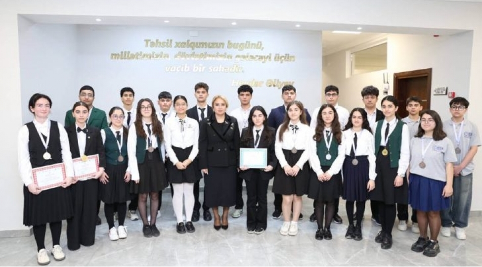 sabahin-alimleri-musabiqesinin-qalibleri-ile-gorush-kechirilib