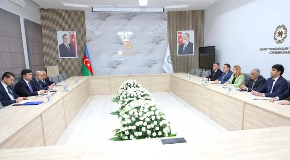 azerbaycan-hemkarlar-ittifaqlari-konfederasiyasinin-uzv-teshkilatlari-arasinda-gorush-kechirilib-foto