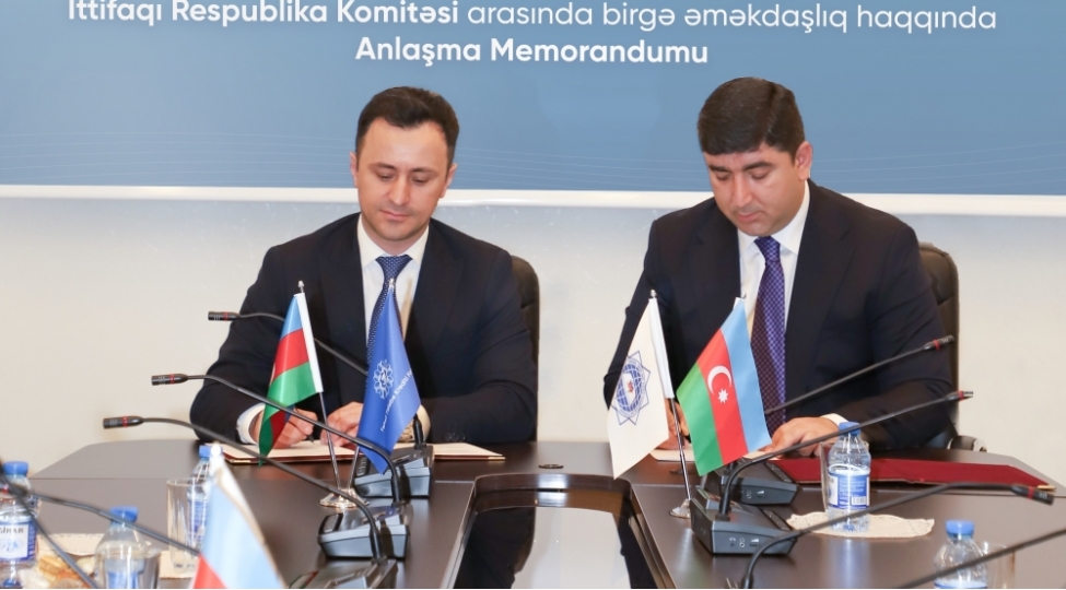 azerbaycan-tehsil-ishchileri-azad-hemkarlar-ittifaqi-respublika-komitesi-ile-tehsil-telebe-krediti-fondu-arasinda-memorandum-imzalanib