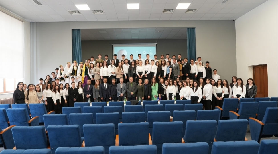 bedii-yaradiciliq-musabiqe-festivalinin-sechim-turu-qarabag-universitetinde-yekunlashib