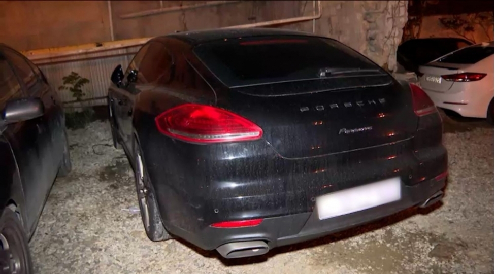 bakida-porche-ile-serxosh-halda-avtoxuliqanliq-eden-surucu-hebs-olunub