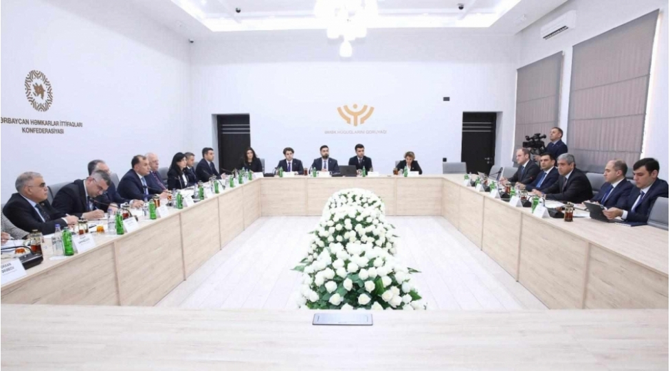 nazir-anar-eliyev-azerbaycan-hemkarlar-ittifaqlari-konfederasiyasinin-yeni-merkezi-ile-tanish-olub