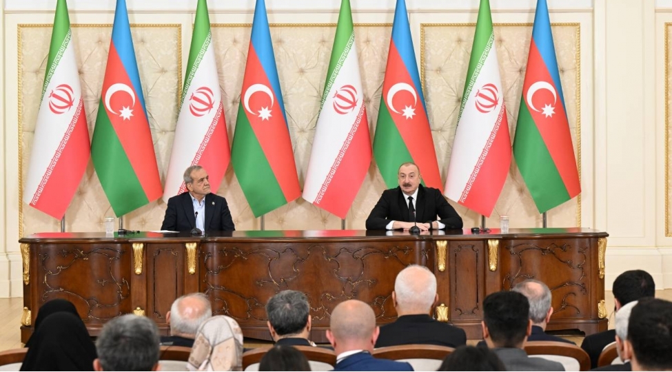 iran-prezidentinin-azerbaycana-seferi-ve-dostluq-baglarin-guclenmesi