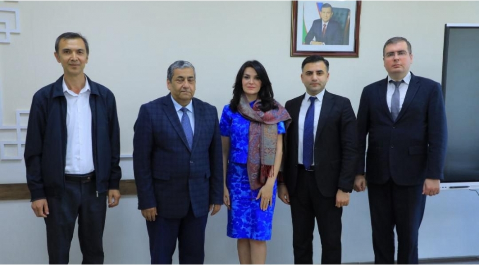 baki-biznes-universitetinin-numayende-heyeti-ozbekistana-ishguzar-sefer-edib-foto