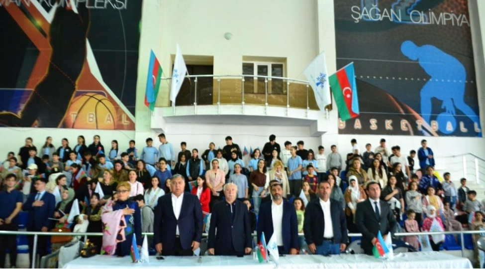 xezer-rayonunda-umummilli-liderin-xatiresine-hesr-olunmush-voleybol-yarishi-foto