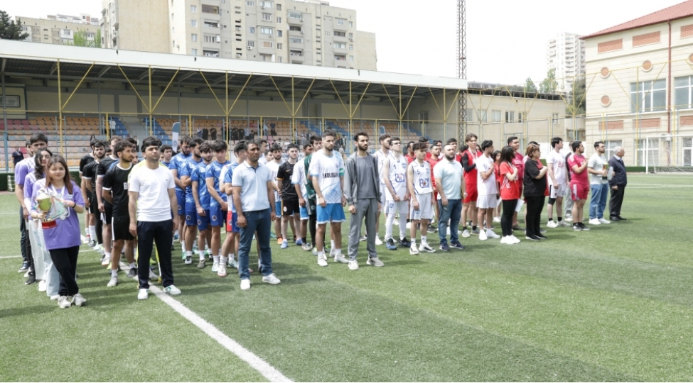 telebe-hemkarlar-ittifaqi-komitesinin-teshebbusu-ile-bdu-da-idman-turnirinin-baglanish-merasimi-kechirilib