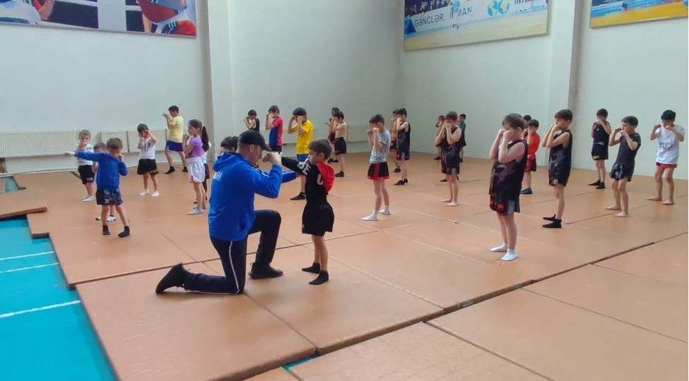 qusarda-shehid-necef-balaqadashov-adina-necef-idman-klubunun-uzvleri-telim-meshq-toplanishi-kechirib-fotovideo