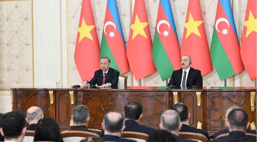 vyetnam-kommunist-partiyasinin-bash-katibi-birge-beyanatda-eks-olunan-muddealarin-icrasi-uchun-besh-mesele-teklif-edib