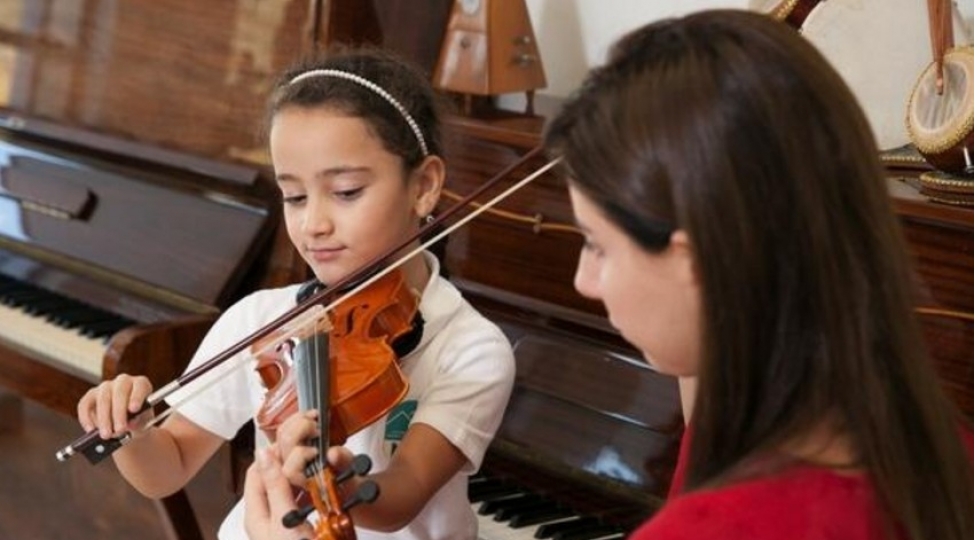 musiqi-ve-incesenet-mekteblerinde-muellimlerin-attestasiyasinin-novbeti-merhelesine-bashlanilir