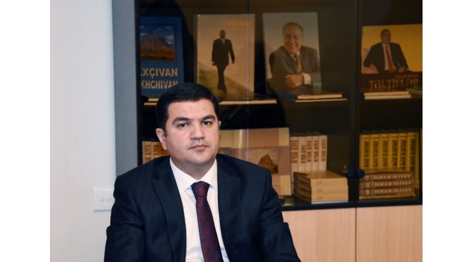 vetene-ve-xalqa-hesr-olunan-sherefli-omur