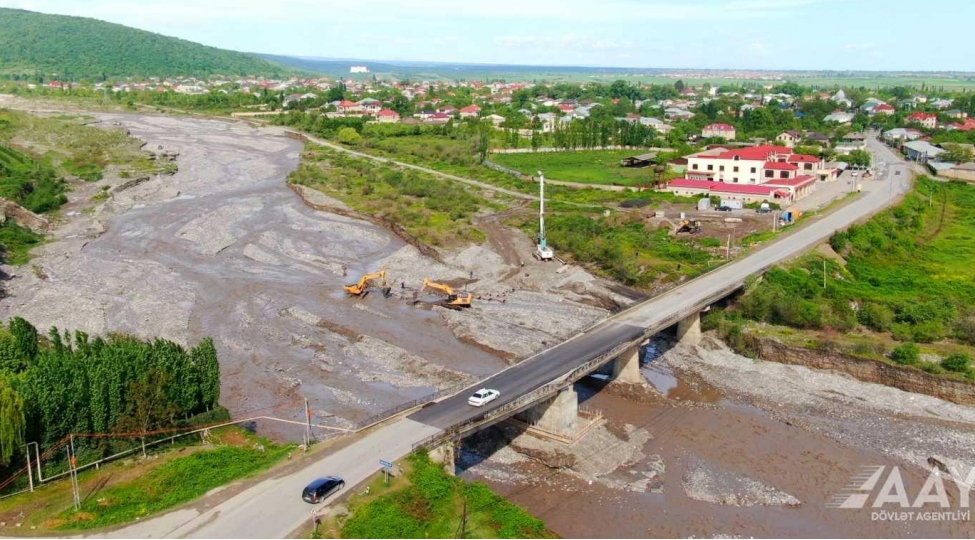 qarachay-chayi-uzerinde-yeni-korpunun-inshasina-bashlanilib-video