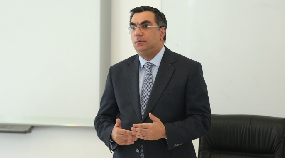elmar-qasimov-strateji-hedeflerin-icrasi-ile-bagli-idare-heyetle-gorushub