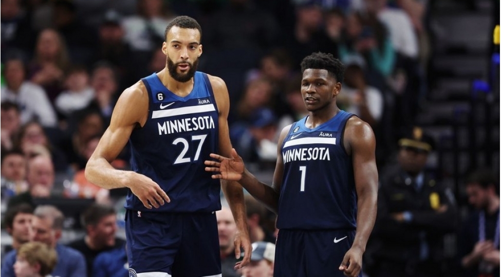 nba-da-ikinci-yarimfinalchi-belli-olub