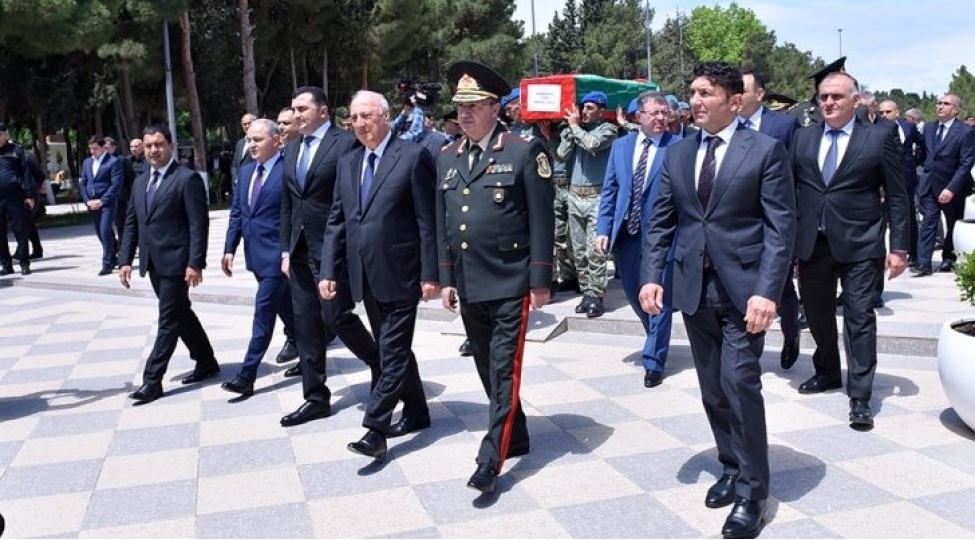 sumqayitda-birinci-qarabag-muharibesinin-shehidi-yusif-memmedov-defn-edilib