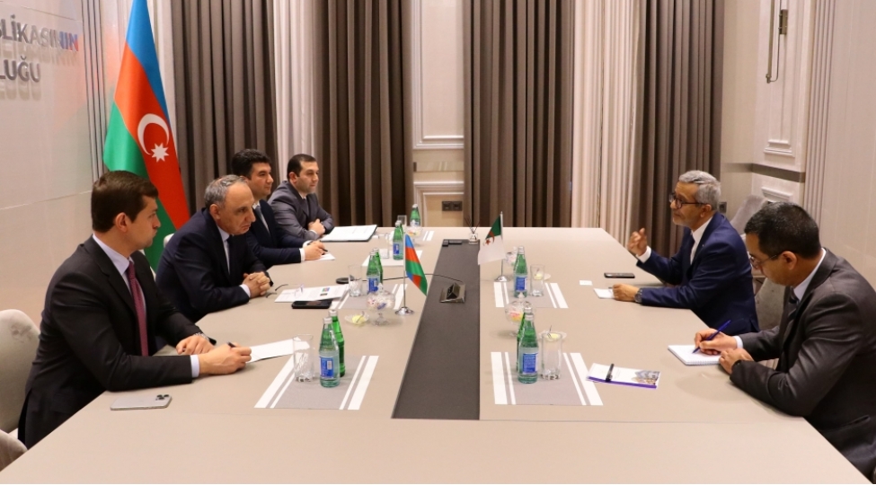 bash-prokuror-uch-olkenin-numayende-heyeti-ile-gorush-kechirib-foto