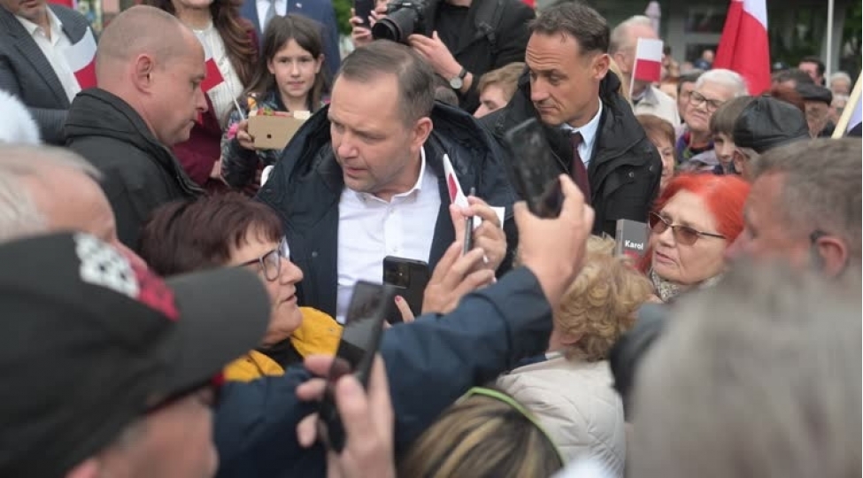 polshada-prezident-postuna-namized-milli-valyutadan-imtina-etmeyeceyini-bildirib