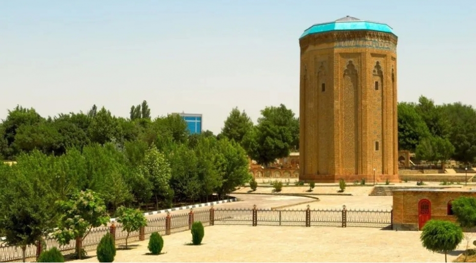 momine-xatun-turbesi-kechmishin-zerif-nefesi