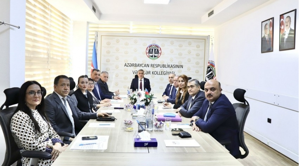 bir-vekilin-fealiyyeti-dayandirilib-beshine-tohmet-verilib