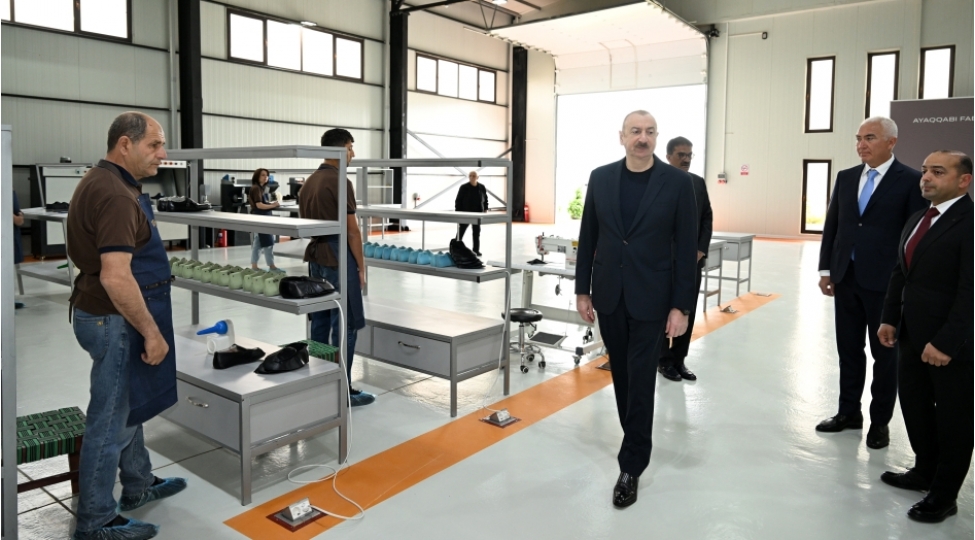 prezident-ilham-eliyev-pirshaghi-ayaqqabi-fabrikinin-lachin-filialinin-achilishinda-ishtirak-edib