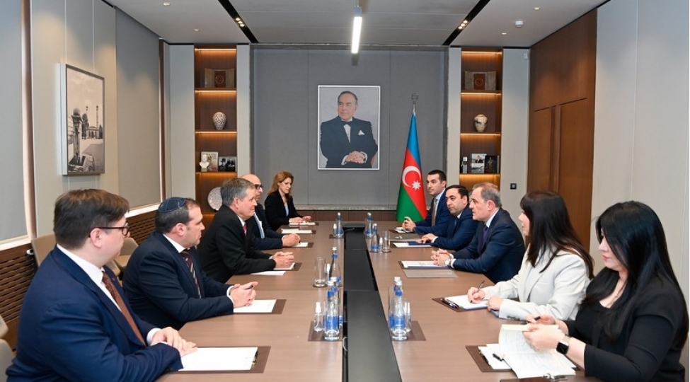 ceyhun-bayramov-absh-senatinin-xarici-elaqeler-komitesinin-uzvu-ile-gorushub