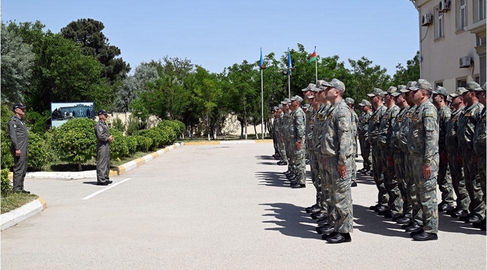 pakistanda-kechirilen-kursda-ishtirak-eden-herbi-qulluqchularimiz-vetene-qayidib