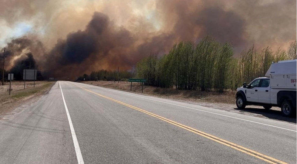 kanadada-meshe-yanginlari-sebebinden-fovqelade-veziyyet-rejimi-tetbiq-edilib