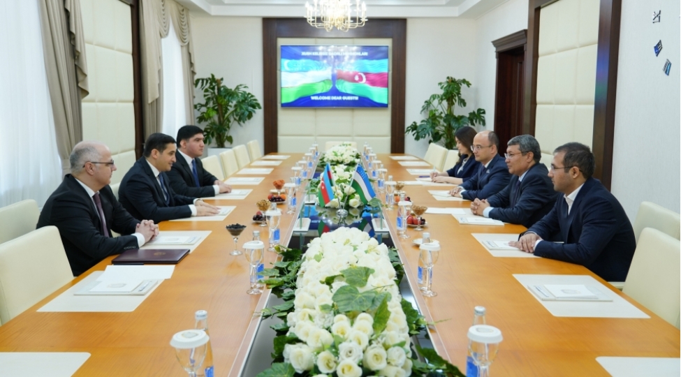 azerbaycan-ve-ozbekistan-edliyye-nazirlikleri-arasinda-emekdashliq-proqrami-imzalanib-2