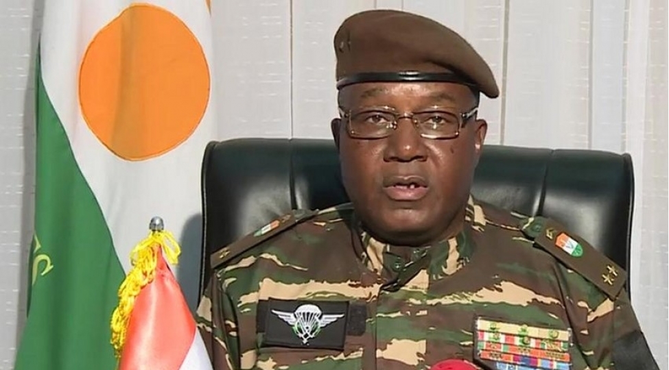 niger-prezidenti-sabitliyi-pozan-fransiz-qoshunlarina-qarshi-mubarize-apaririq