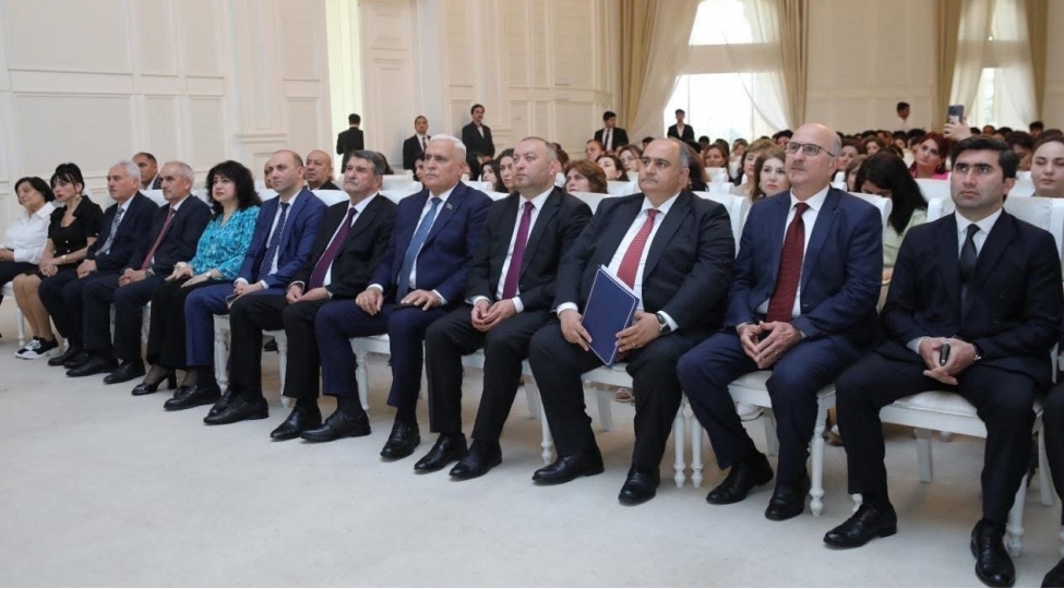 bsu-nunazerbaycanshunasligin-aktual-meseleleri-yeni-dovrun-azerbaycani-xvi-beynelxalq-elmi-konfransinin-bolme-iclasi-gencede-kechirilib