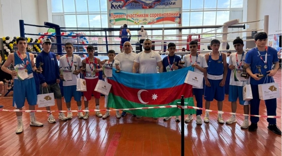 azerbaycan-bokschulari-rusiyadaki-turnirde-8-qizil-medal-qazaniblar