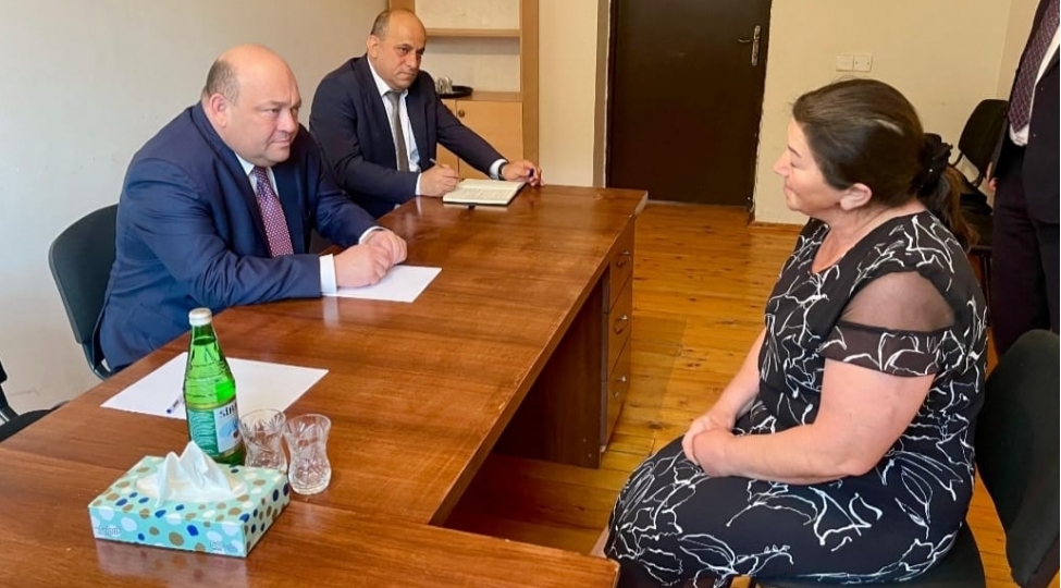 milli-meclisin-uzvu-xanlar-fetiyevberdede-vetendashlarla-novbeti-qebul-gorushunu-kechirib