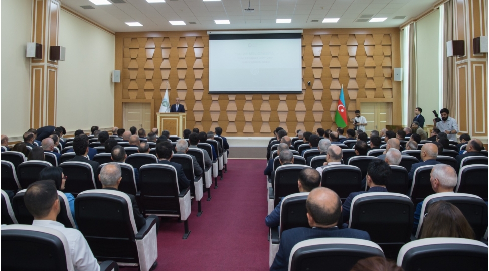 su-ehtiyatlarinin-idare-olunmasinda-peshekar-kadrlarin-hazirlanmasi-davam-edir