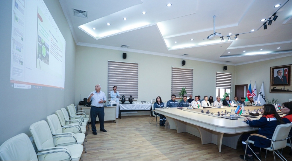 balaxani-neftchileri-hasilat-erazilerinin-ekoloji-muhafizesine-dair-elmi-sessiyada-ishtirak-edibler