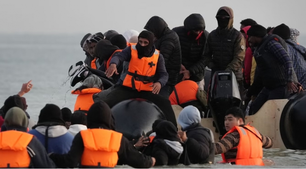 boyuk-britaniya-qanunsuz-miqrasiyaya-qarshi-sert-addimlar-atmaga-hazirlashir