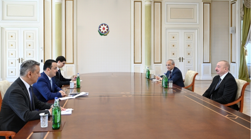 prezident-ilham-eliyev-ozbekistanin-investisiya-senaye-ve-ticaret-nazirini-qebul-edib-2