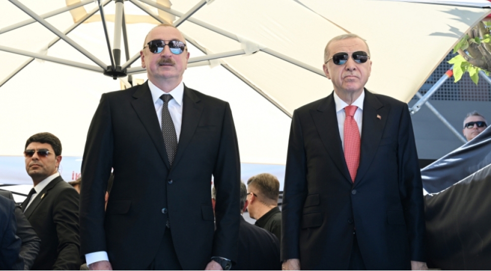 qardashliginin-ve-hemreyliyin-esl-numunesi-2