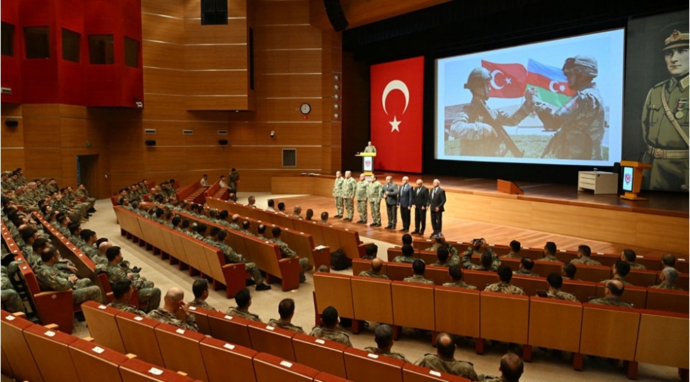 azerbaycan-ve-turkiye-mmu-dinleyicilerinin-birge-herb-oyunu-kechirilib