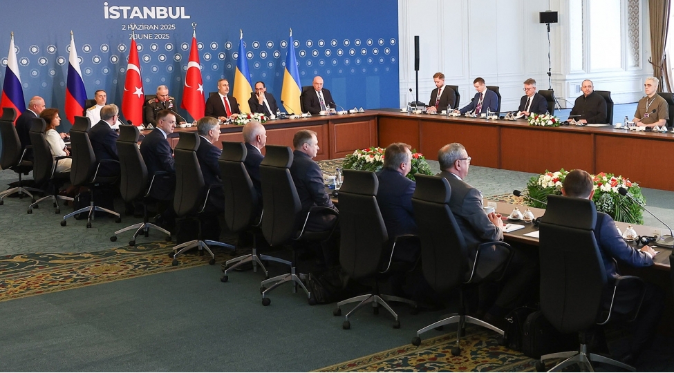 ukrayna-ve-rusiya-helelik-memorandum-layihelerini-muzakire-etmirler