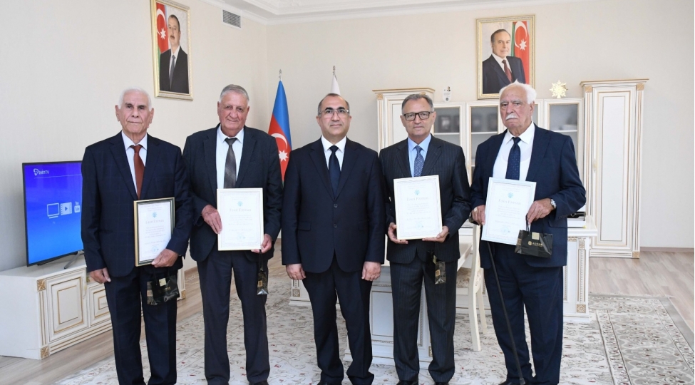 yap-sumqayit-sheher-teshkilatinin-partiya-veteranlari-teltif-olunub