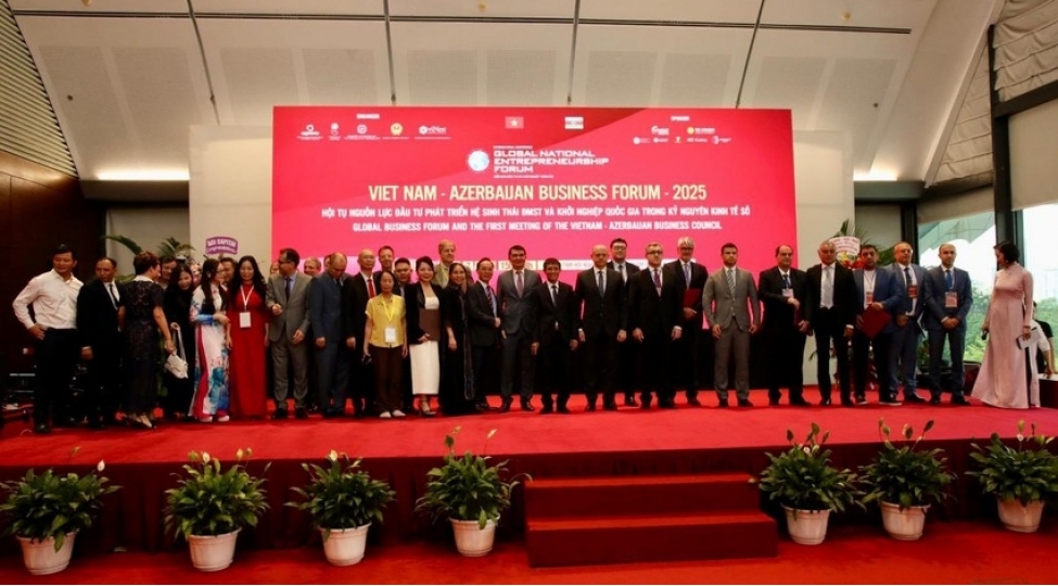 azerbaycan-vyetnam-ile-berpa-olunan-enerji-sahesine-dair-sened-imzalayib-yenilenib