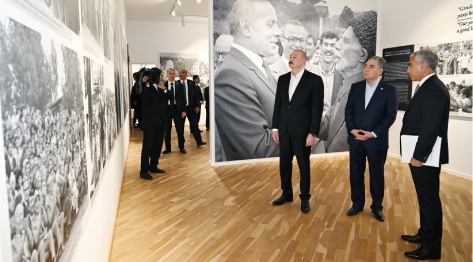 ilham-eliyev-ve-qurbanqulu-berdimehemmedov-shushada-heyder-eliyev-ve-qarabag-sergisi-ile-tanish-olublar