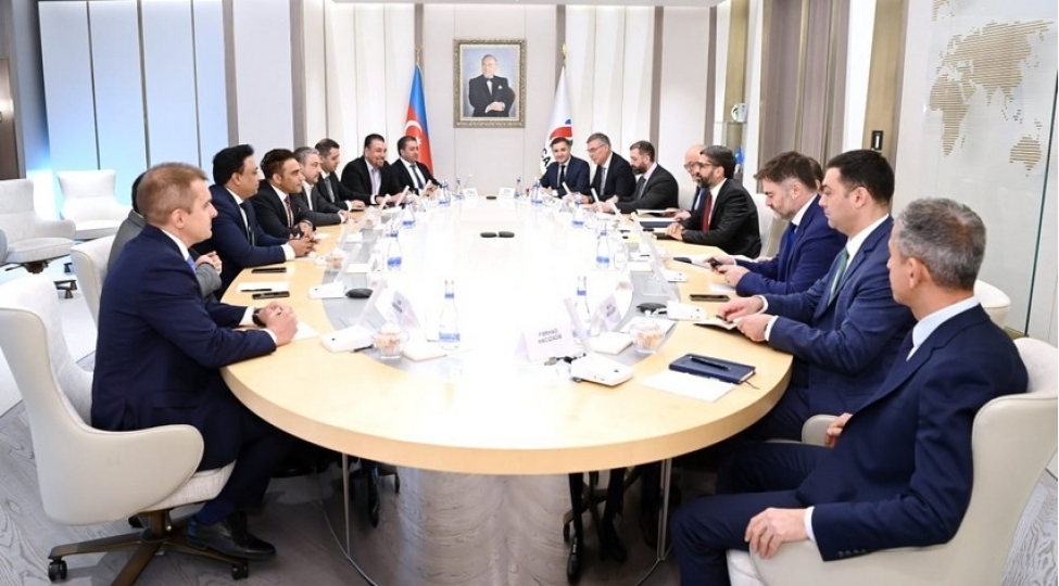 azerbaycan-bee-shirketi-ile-agilli-qaz-shebekesile-bagli-muqavile-imzalayib