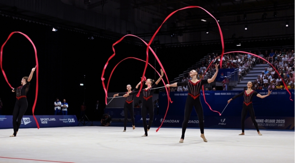 azerbaycanin-bedii-gimnastika-uzre-qrup-komandasi-universiadada-2-ci-qizil-medali-qazanib