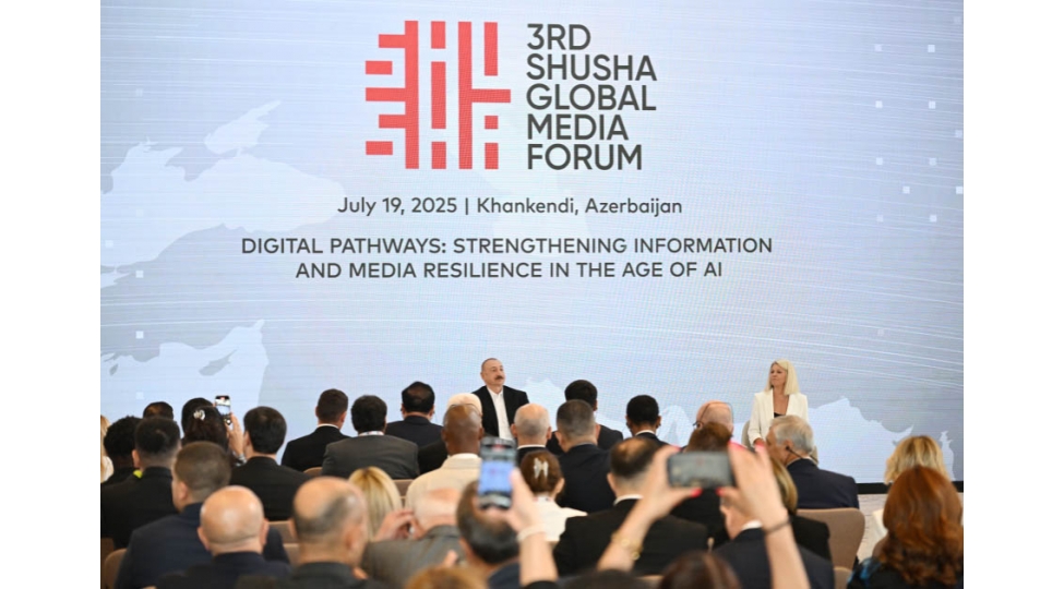 azerbaycanin-musteqil-siyaset-yurutmesi-bezi-dairelerde-meyusluq-yaradir