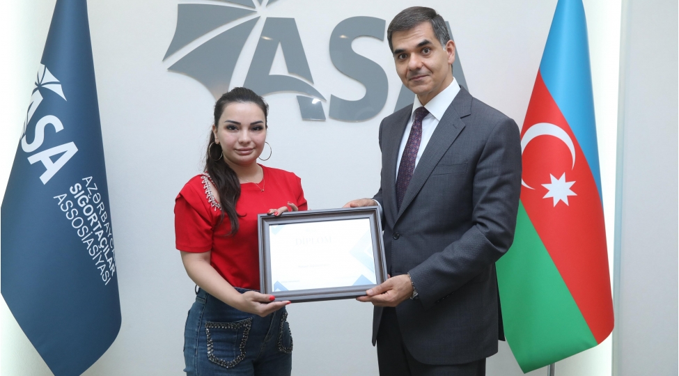 asa-yazi-musabiqesinin-qaliblerinin-teltifolunmasi-merasimini-kechirib