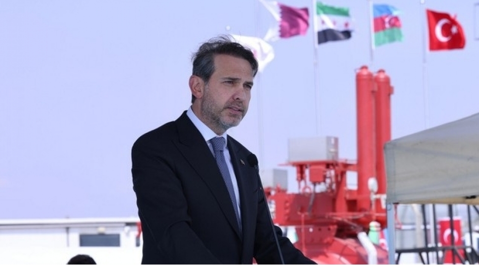 alparslan-bayraktar-suriyaya-ixrac-edilen-azerbaycan-qazi-5-milyon-evin-elektrik-teminatini-qarshilayacaq