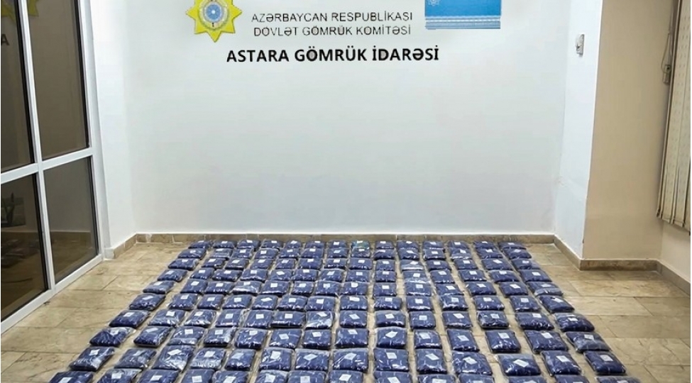astara-gomruk-idaresinde-ugurlu-emeliyyat-neticesinde-1033-kq-narkotik-ashkarlanib