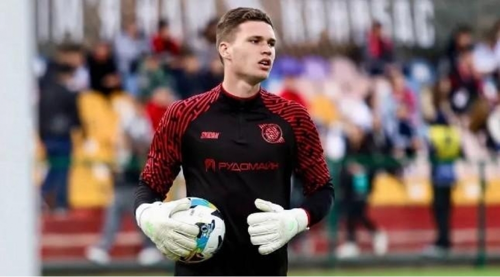 futbolchu-klubu-ozbashina-terk-etdi-olkesine-qayitmadi